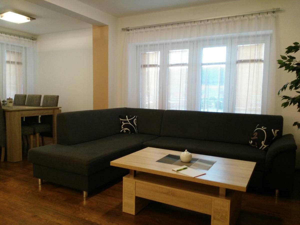 Apartman Eskadra 02 Горни-Мала-Упа Экстерьер фото